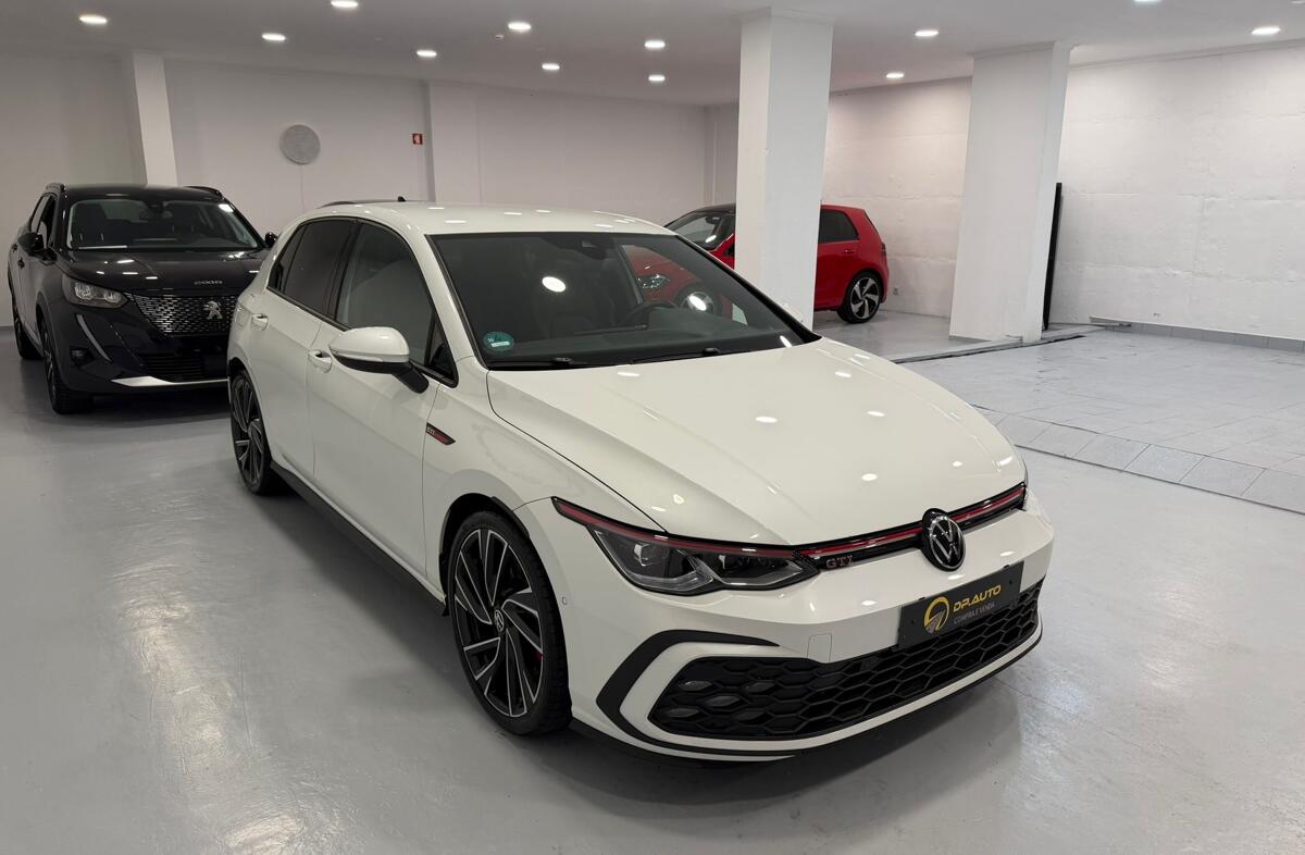 VOLKSWAGEN Golf 1.0 TSI