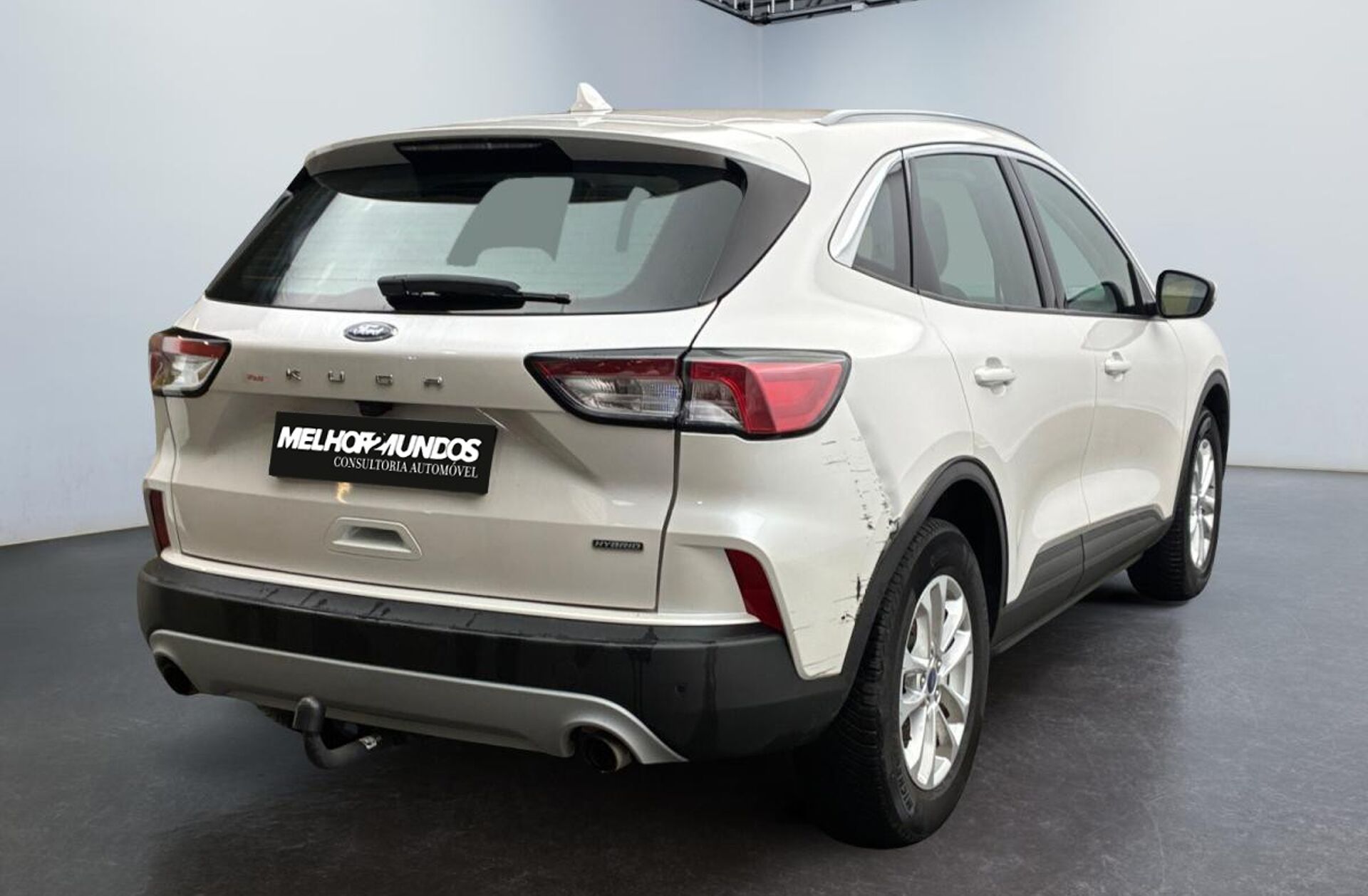 FORD Kuga 2.5 FHEV Titanium