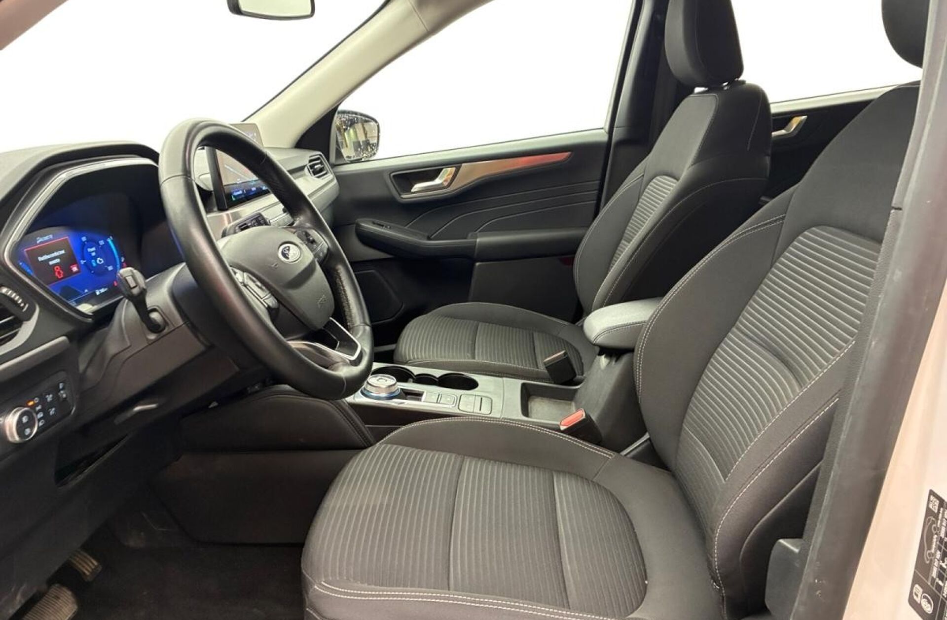 FORD Kuga 2.5 FHEV Titanium