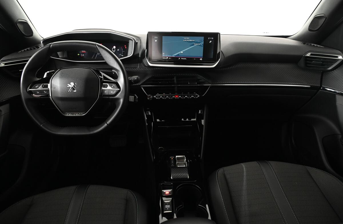 PEUGEOT 2008 1.2 PureTech Allure Pack EAT8