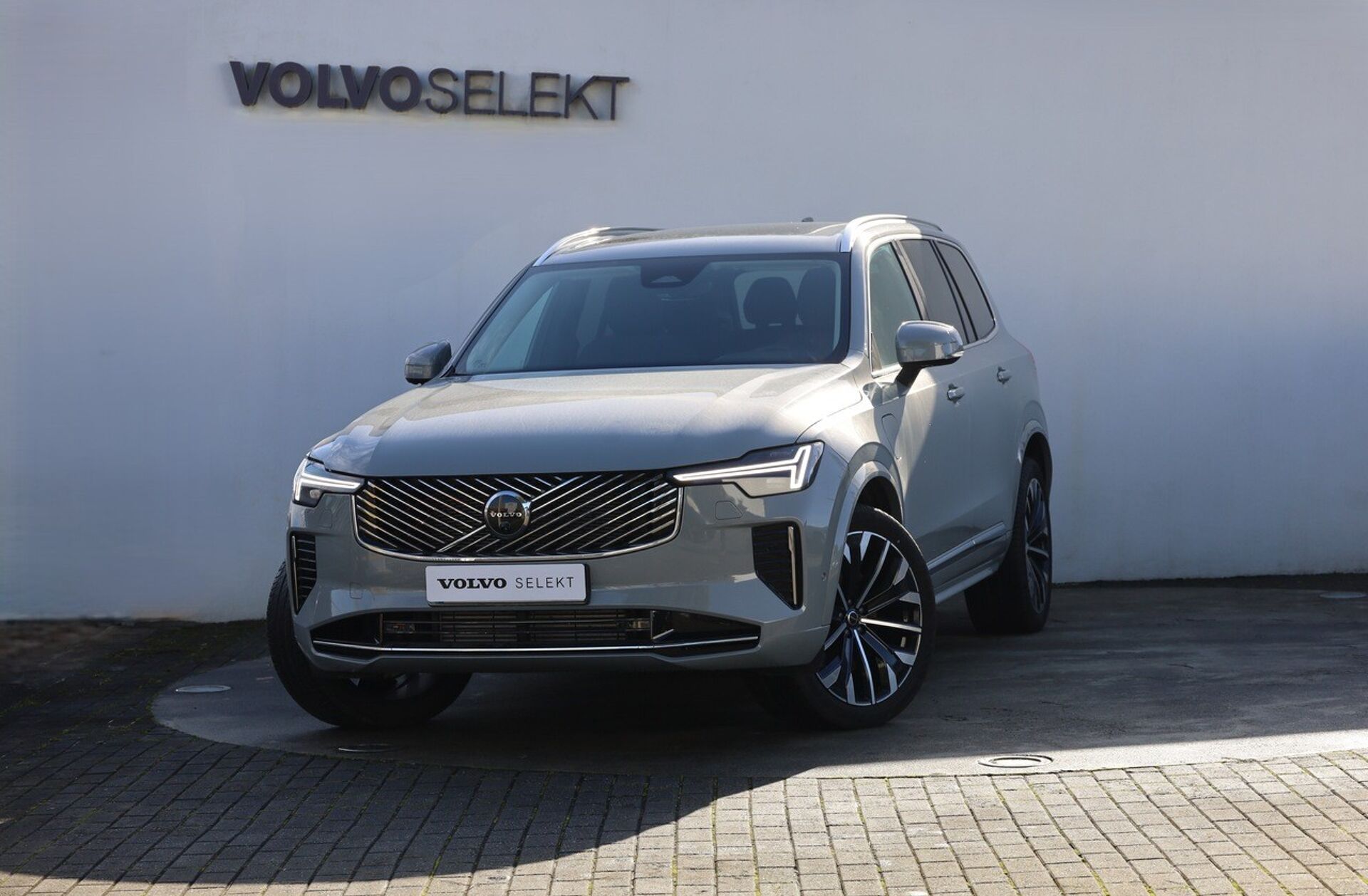 VOLVO XC90 2.0 T8 PHEV Plus Bright AWD