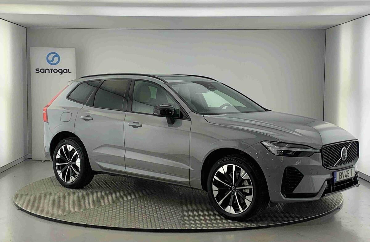 VOLVO XC60 2.0 T6 PHEV Plus Dark