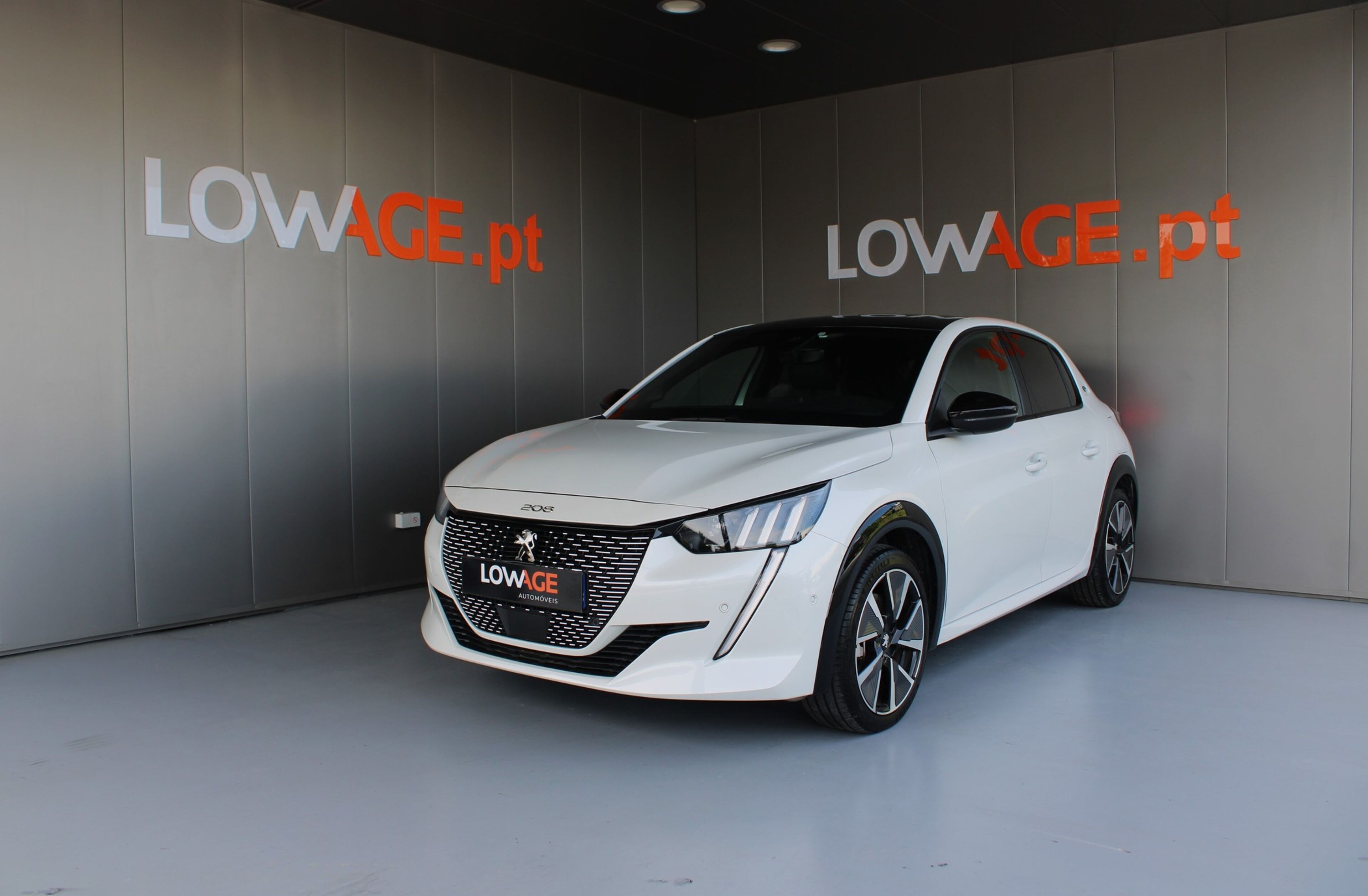 PEUGEOT 208 GT