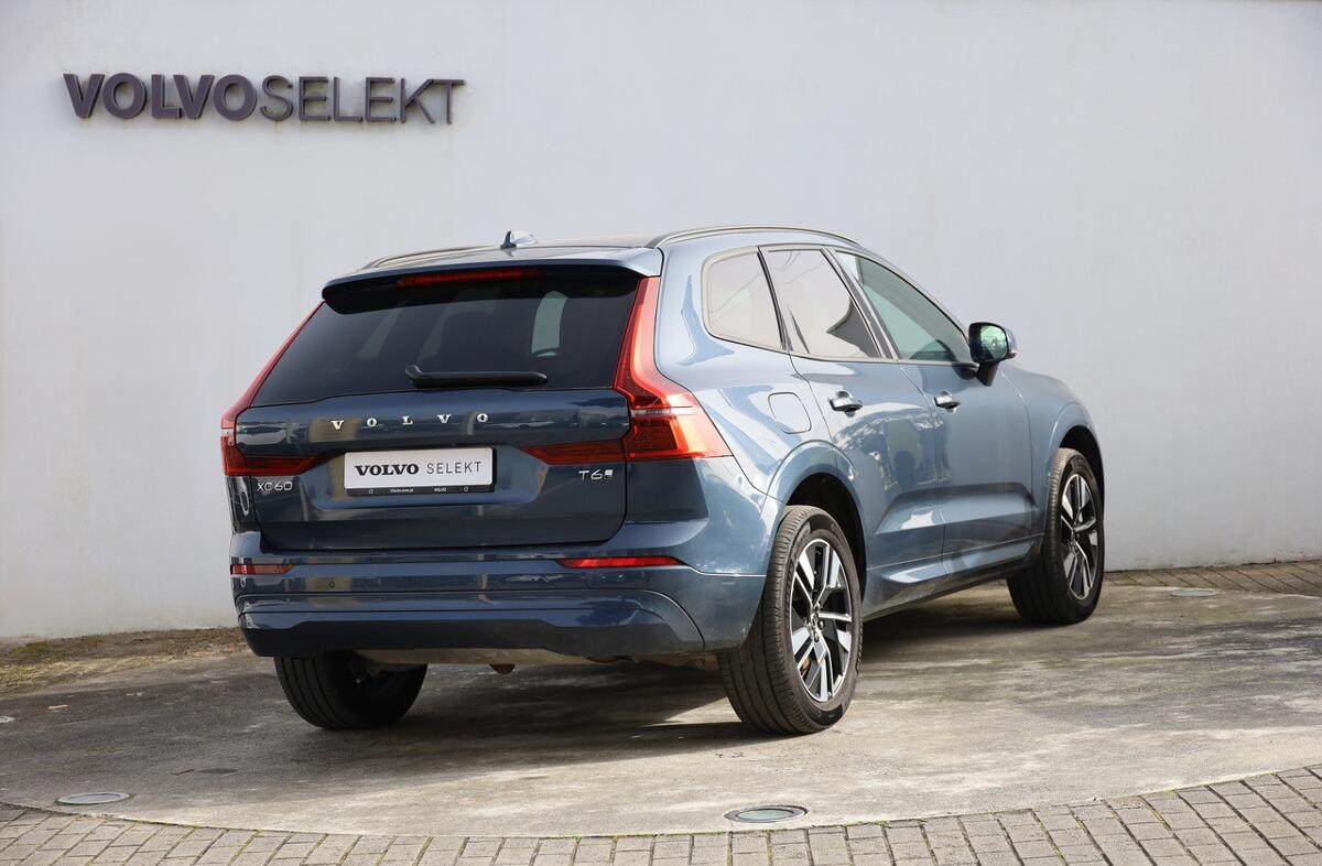 VOLVO XC60 2.0 T6 PHEV Core AWD