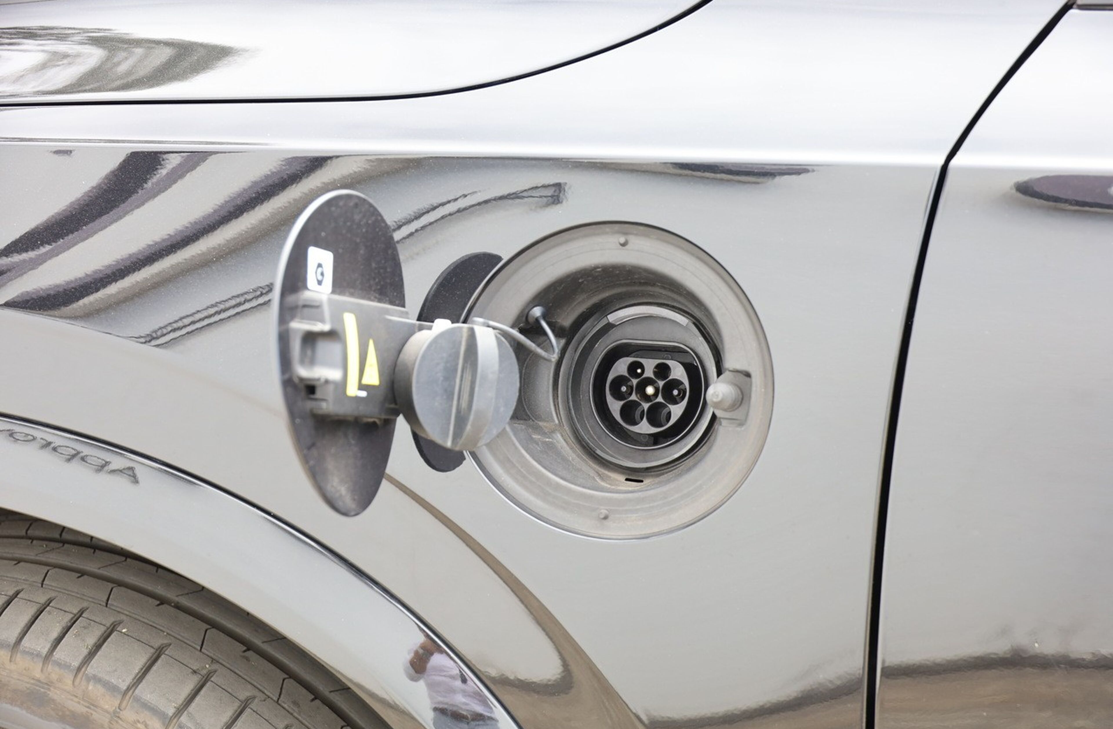 VOLVO XC90 2.0 T8 PHEV R-Design AWD