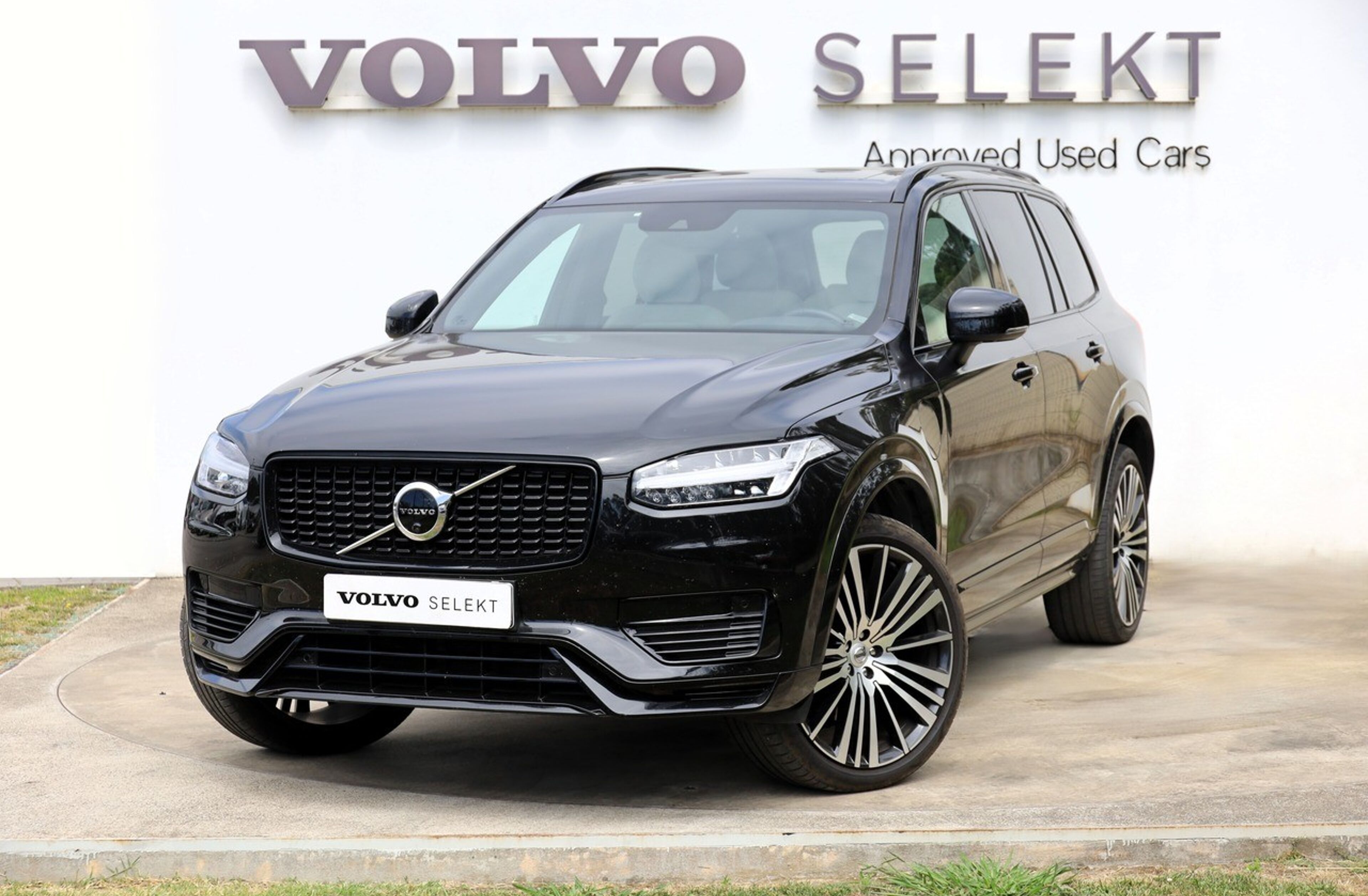 VOLVO XC90 2.0 T8 PHEV R-Design AWD