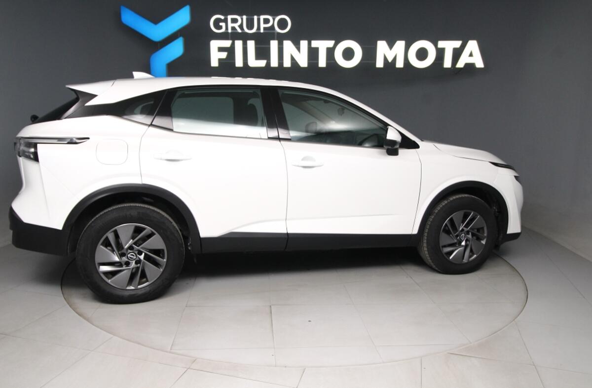 NISSAN Qashqai 1.3 DIG-T Evolve Xtronic