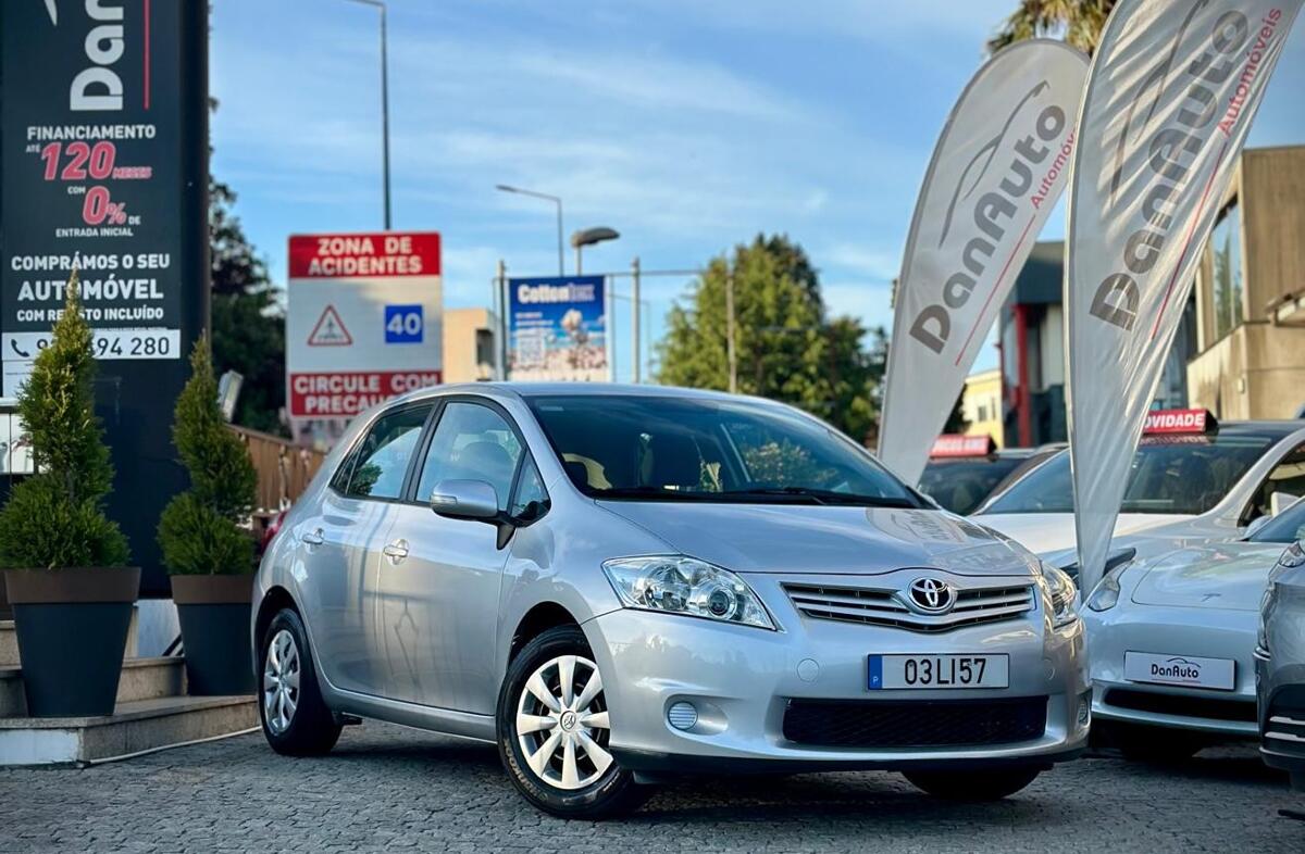 TOYOTA Auris 1.33 VVT-i Active