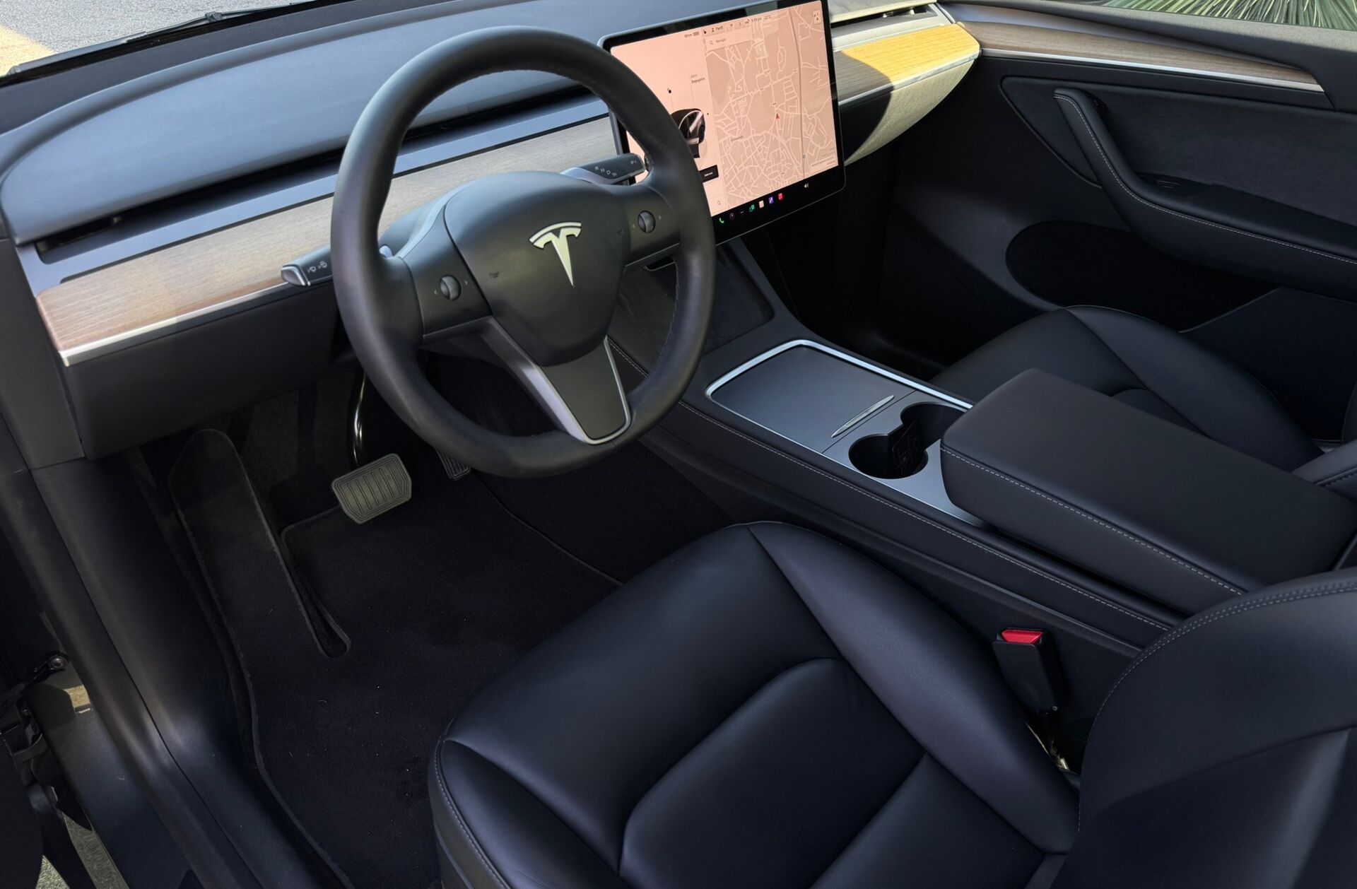 TESLA Model Y Long Range Tração Integral