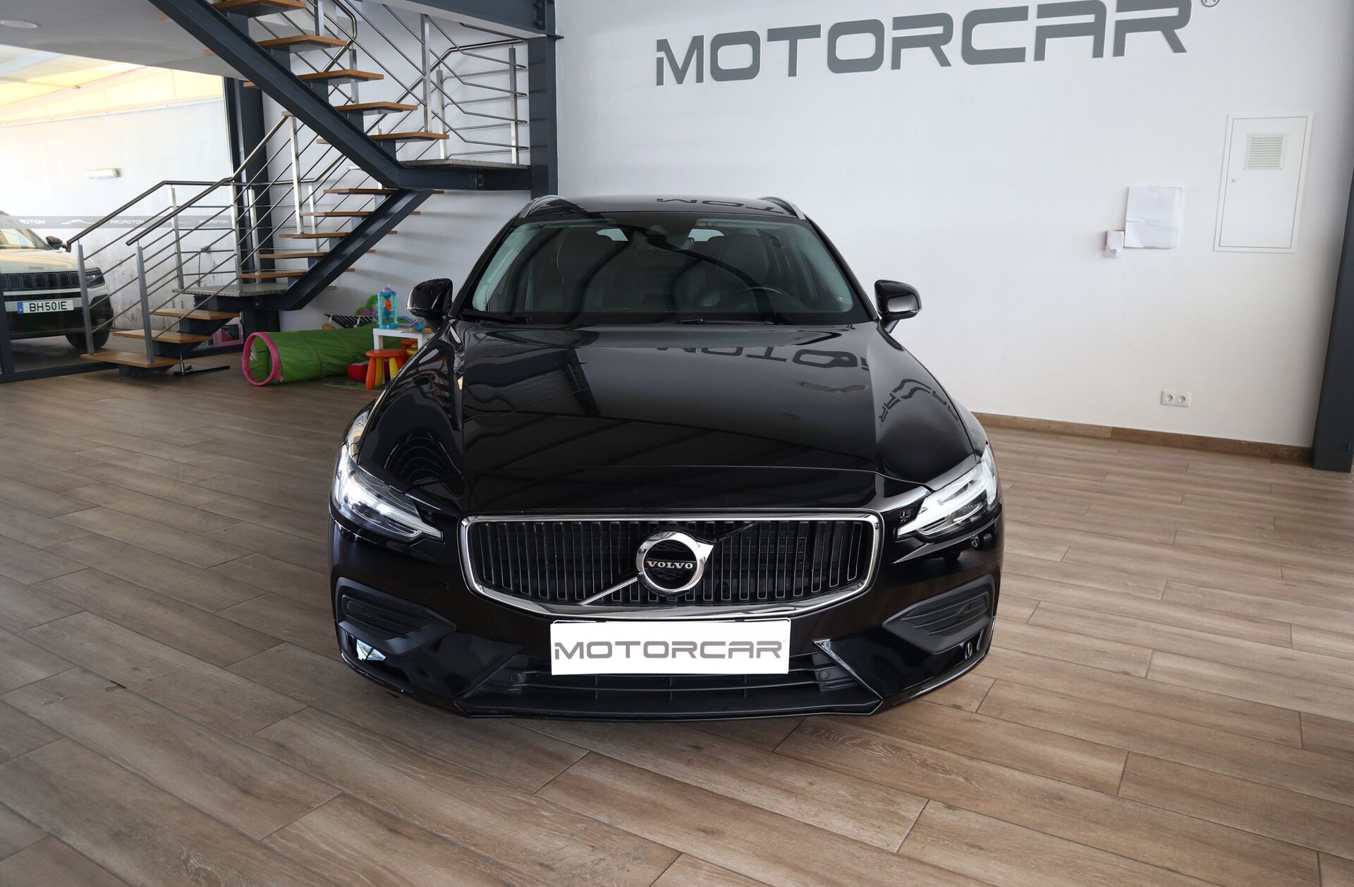 VOLVO V60 2.0 D4 Momentum Geartronic