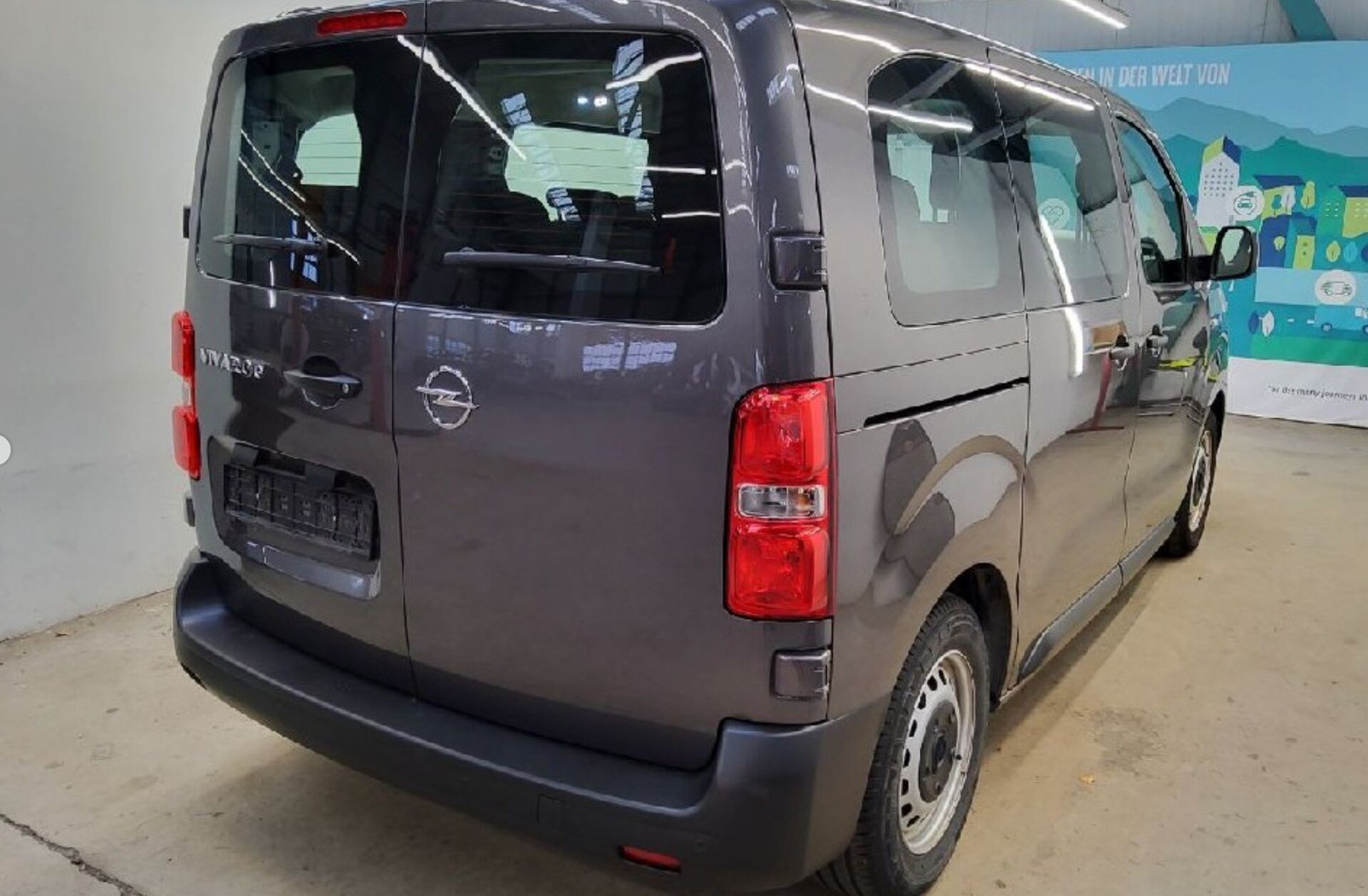 OPEL Vivaro -e 50 kWh L2H1 Essentia