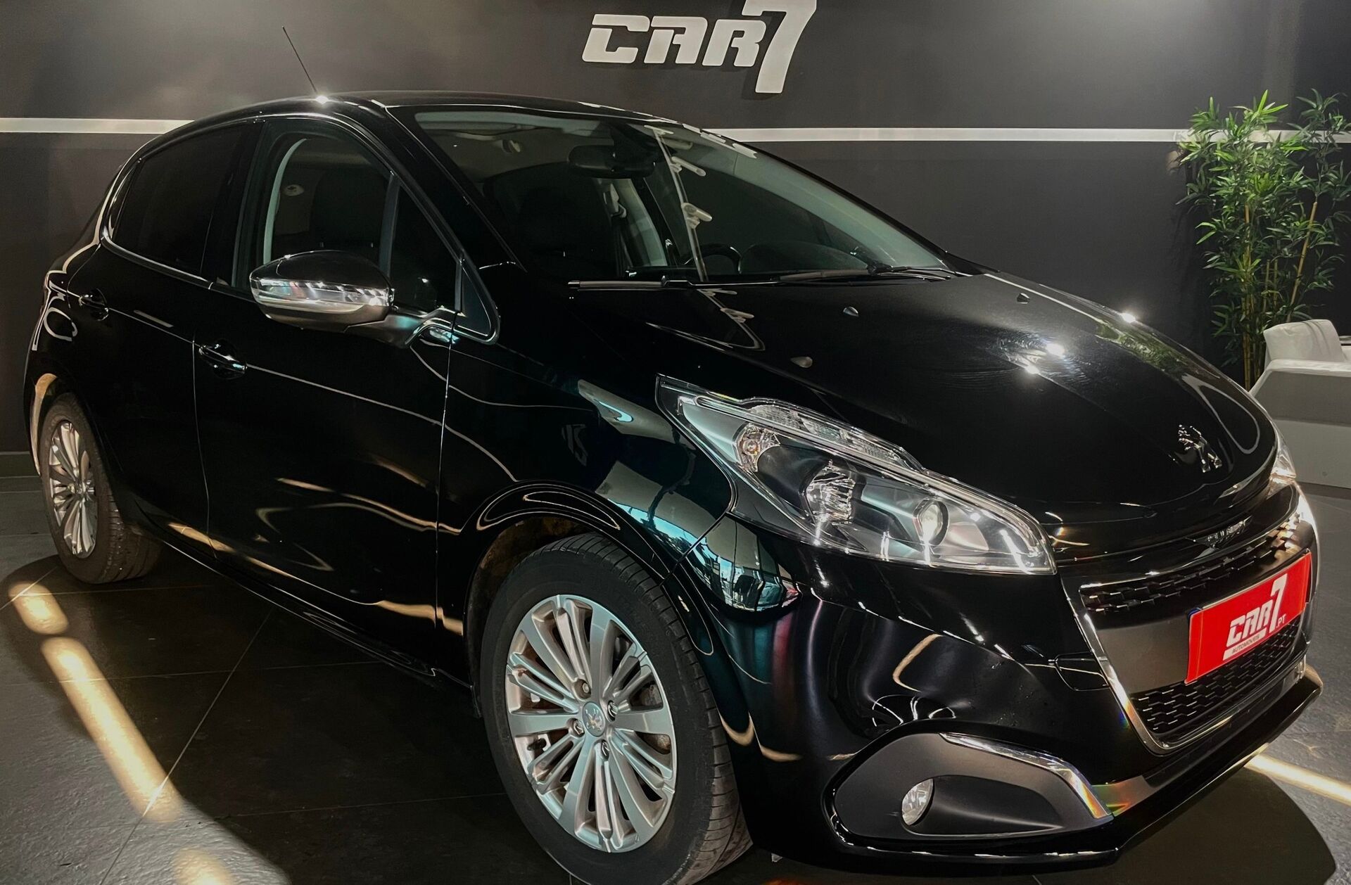 PEUGEOT 208 1.2 PureTech Allure