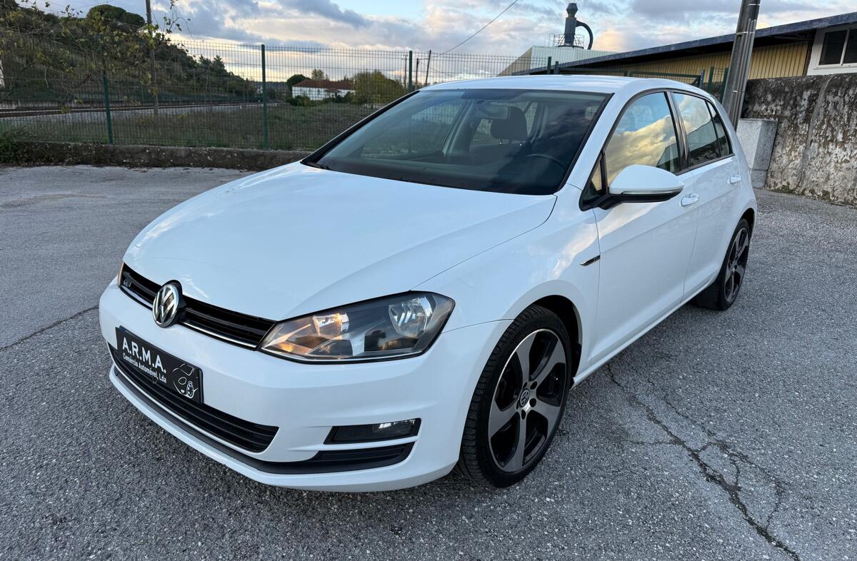 VOLKSWAGEN Golf 1.6 TDi Confortline