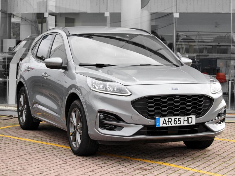 Ford Kuga 2.5 PHEV STLine X com 74 110 km por 34 990 € Stand Paulino