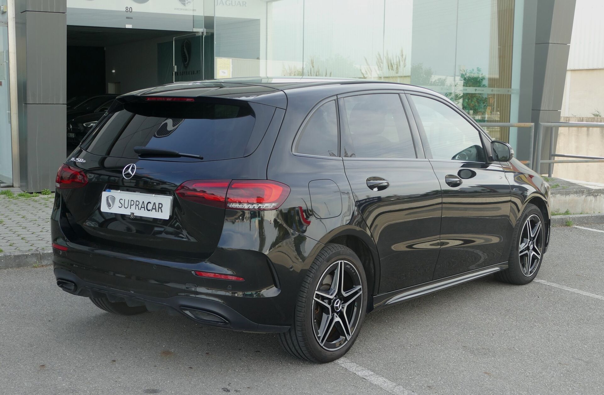 MERCEDES Classe B B 250 e AMG Line