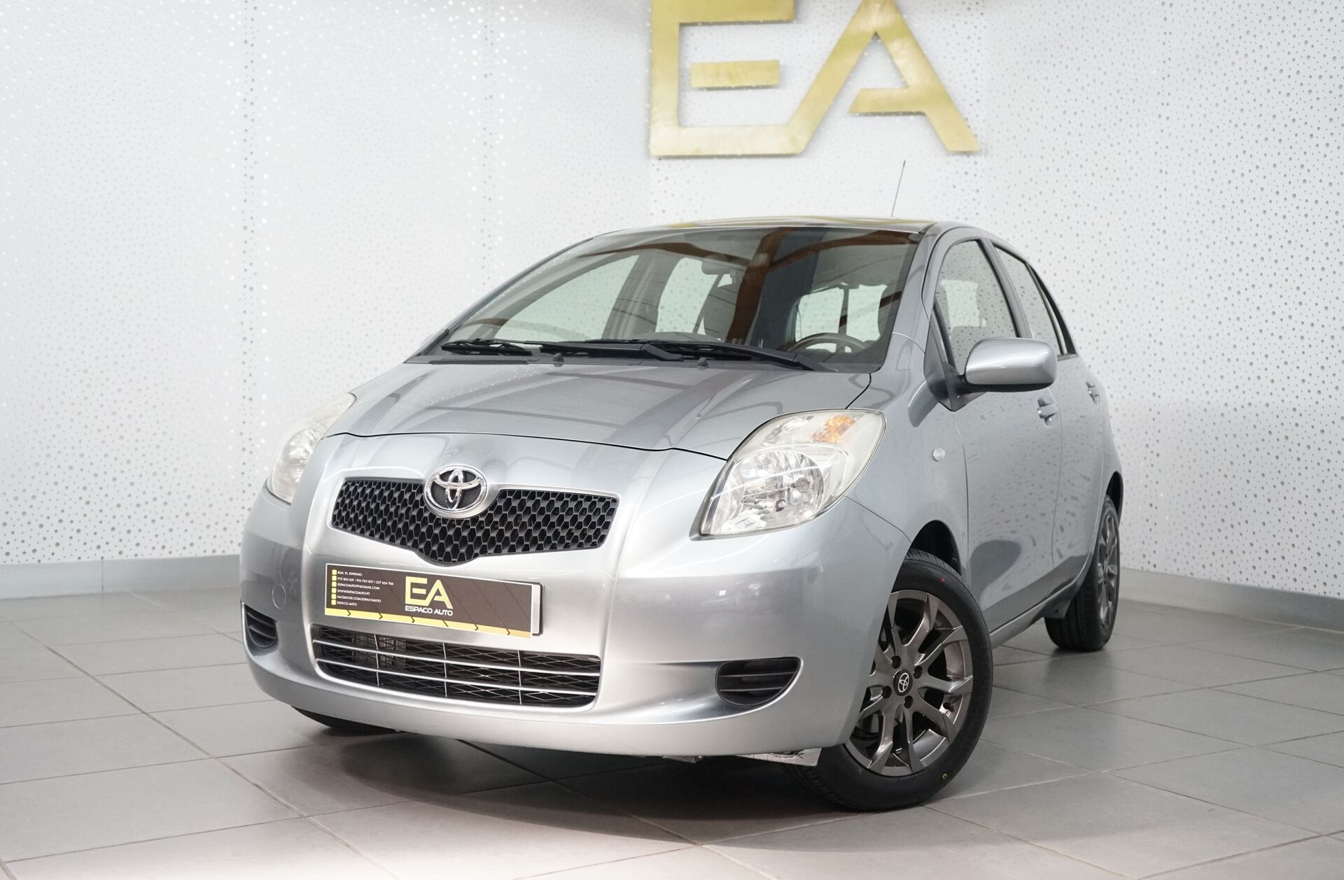 TOYOTA Yaris 1.0 VVT-i