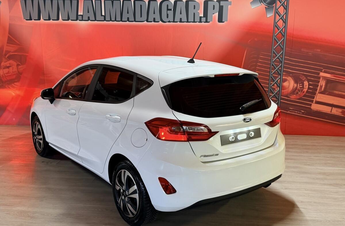 FORD Fiesta 1.1 Ti-VCT Business