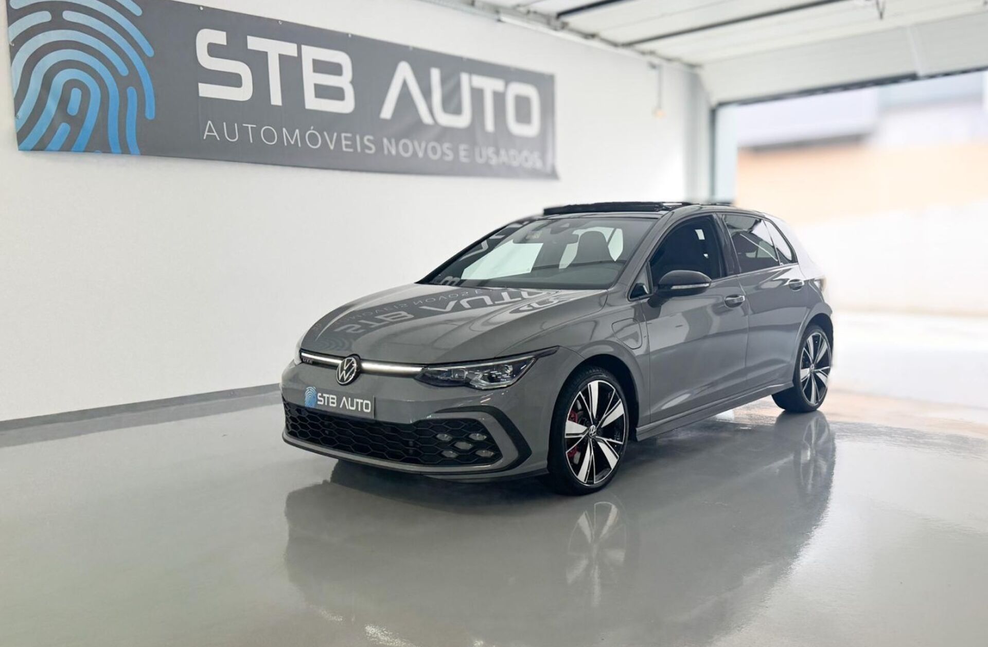 VOLKSWAGEN Golf 1.4 TSI GTE+ DSG