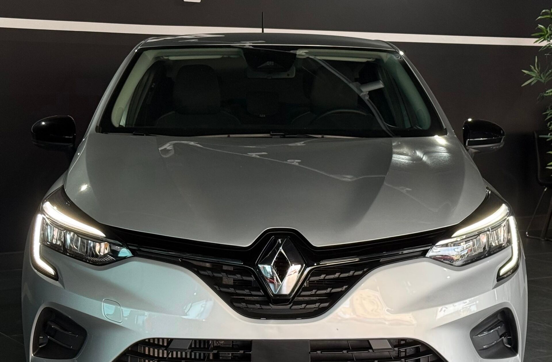 RENAULT Clio 1.0 TCe Techno CVT