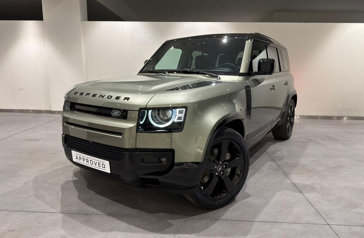 LAND ROVER Defender 2.0 P300e 110 AWD X-Dynamic SE