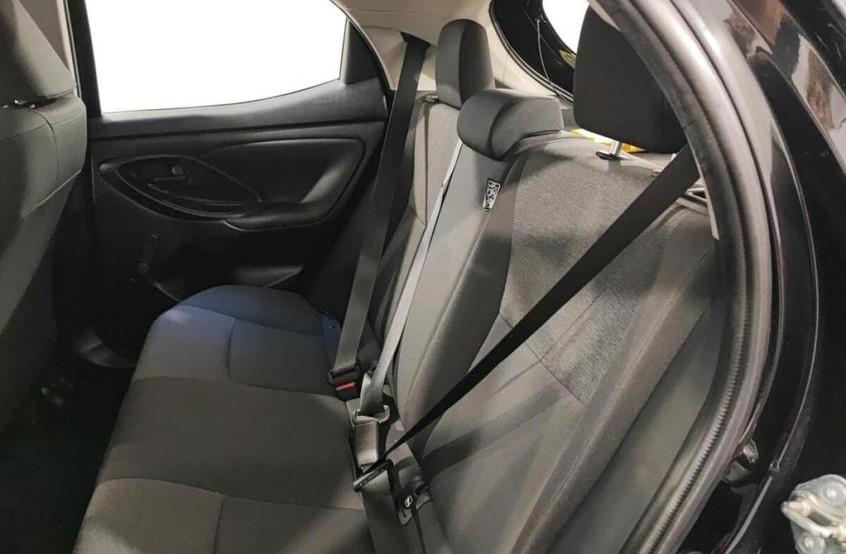 TOYOTA Yaris 1.0 VVT-i Comfort