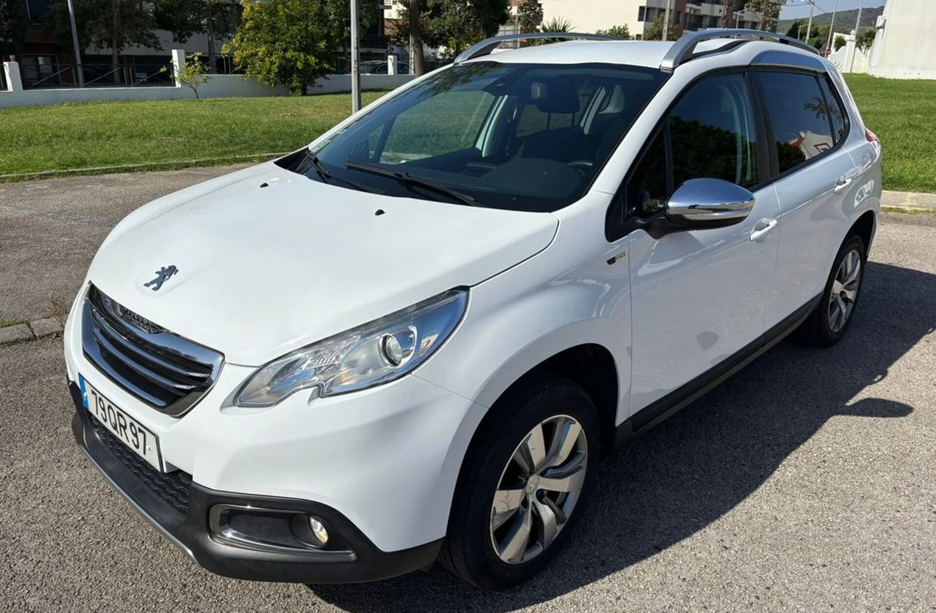 PEUGEOT 2008 1.2 PureTech Allure