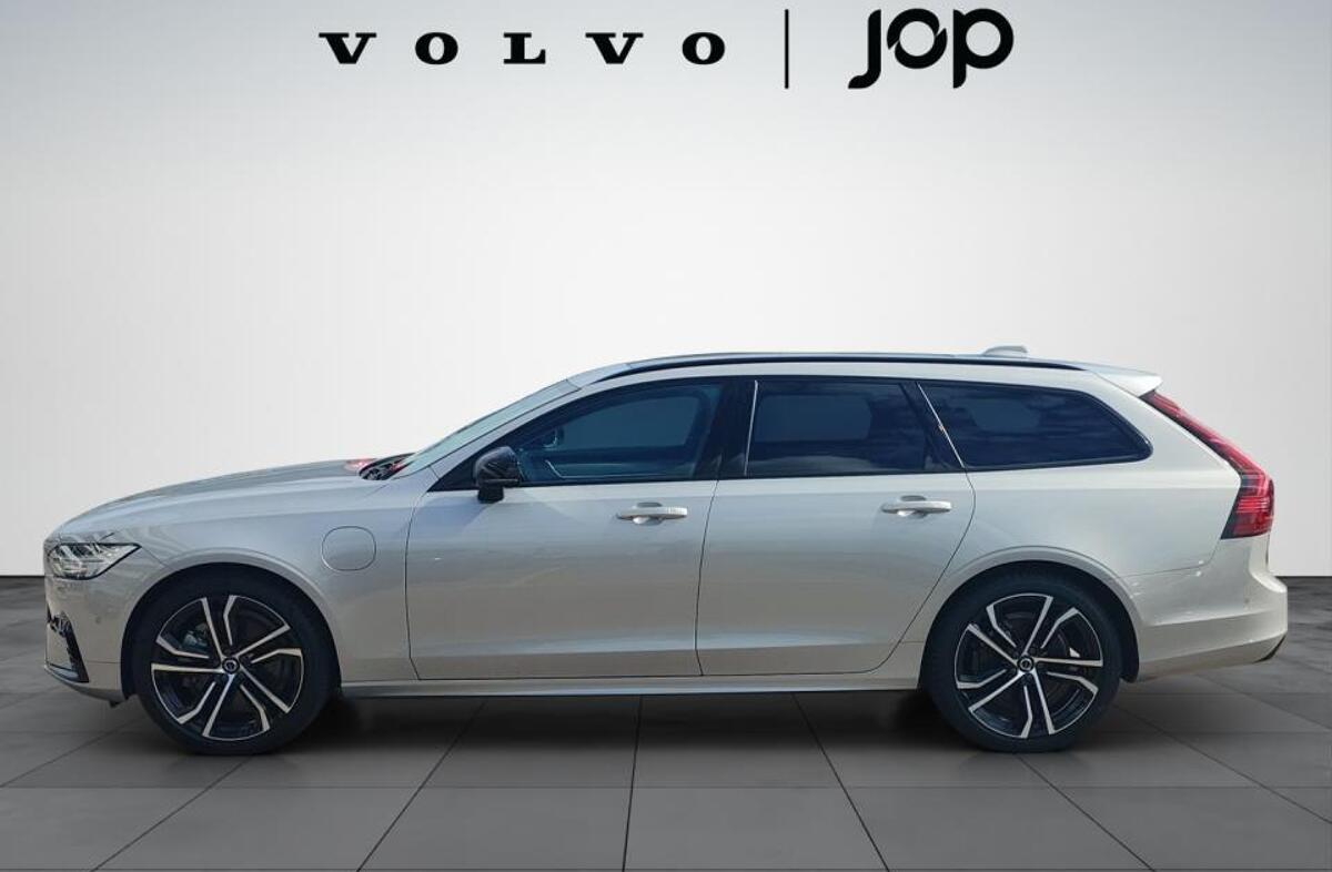 VOLVO V90 2.0 T6 PHEV Plus Dark AWD