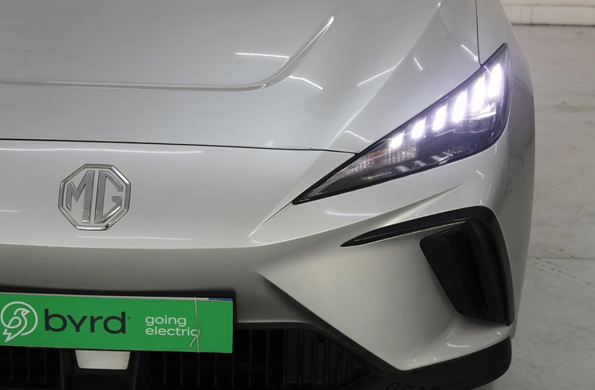 MG MG4 51 kWh Standard