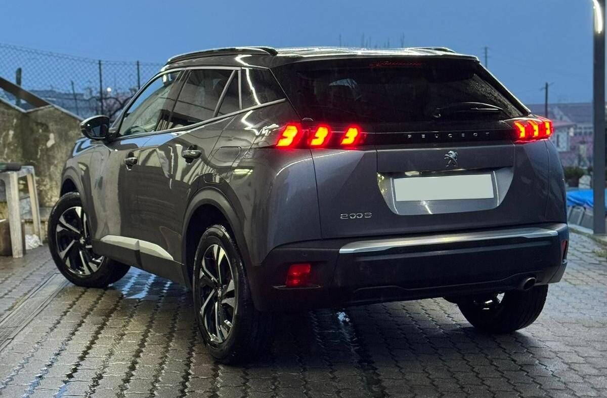 PEUGEOT 2008 1.5 BlueHDi Allure Pack EAT8