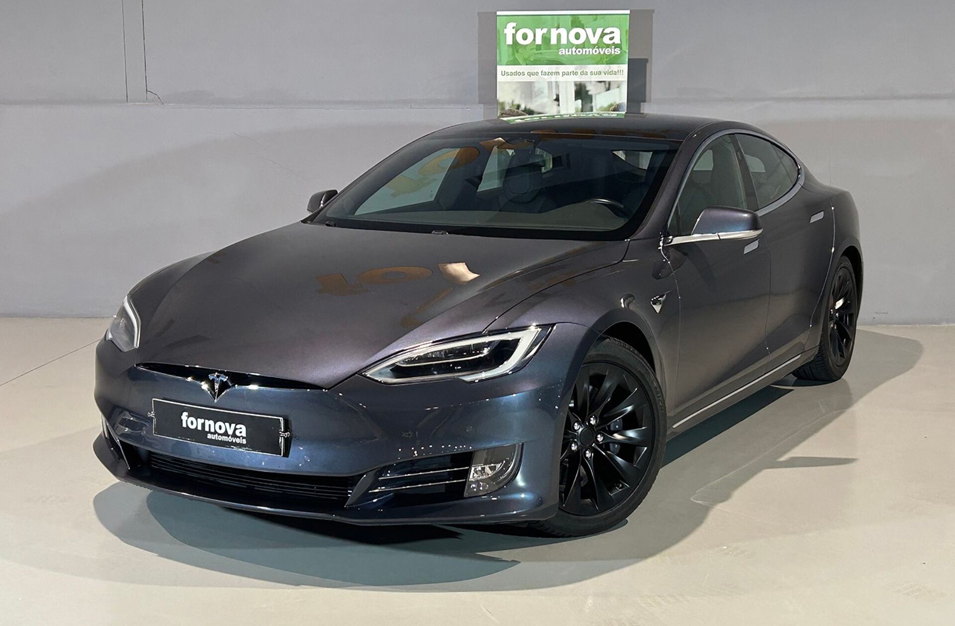 TESLA Model S 75D