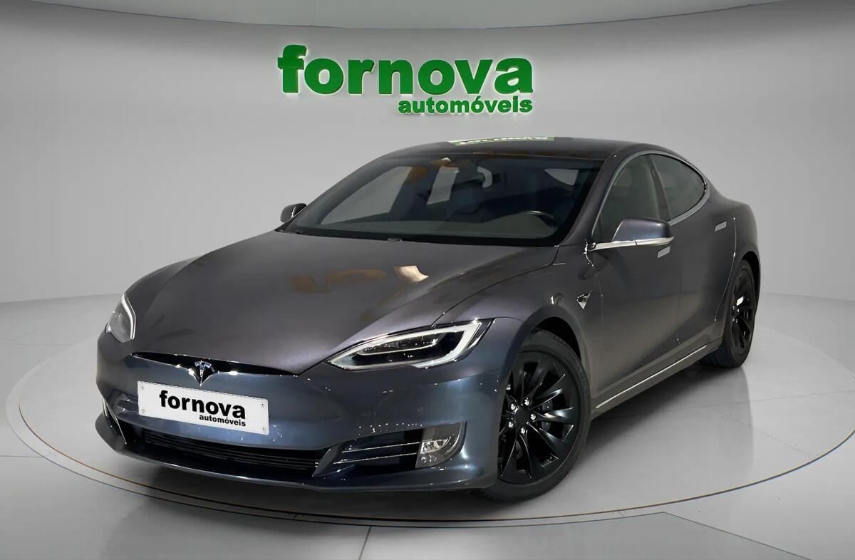 TESLA Model S 75D