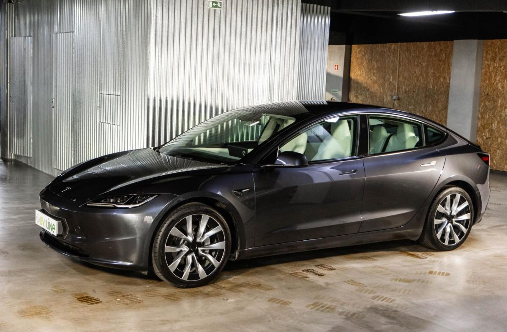 TESLA Model 3 Long Range Tração Integral