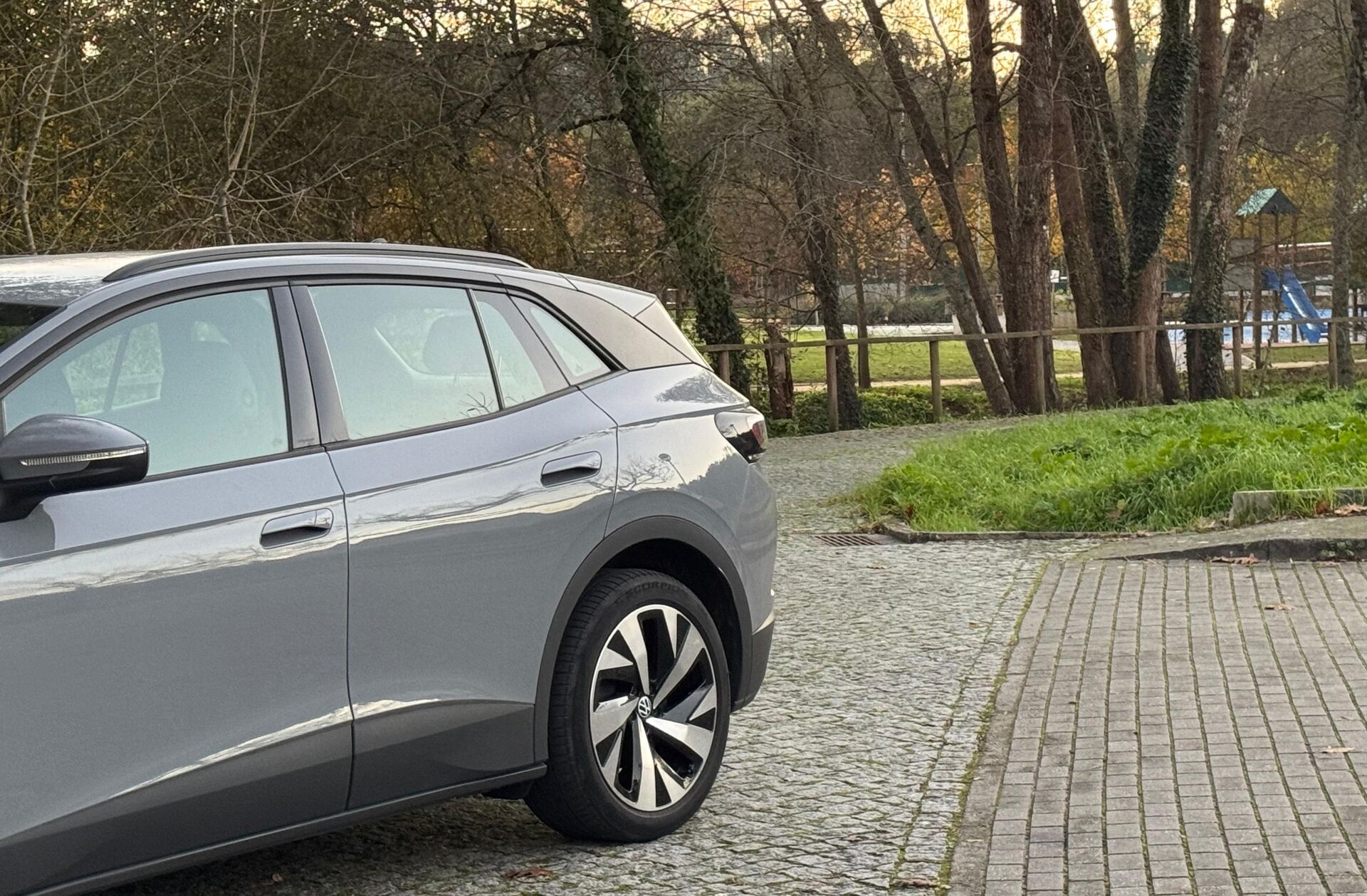 VOLKSWAGEN ID.4 77 kWh Pro Performance