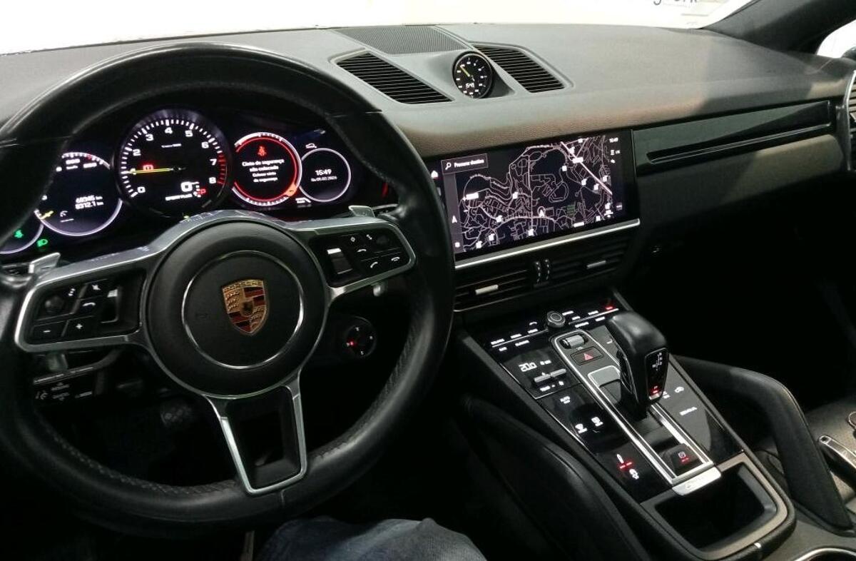 PORSCHE Cayenne E-Hybrid