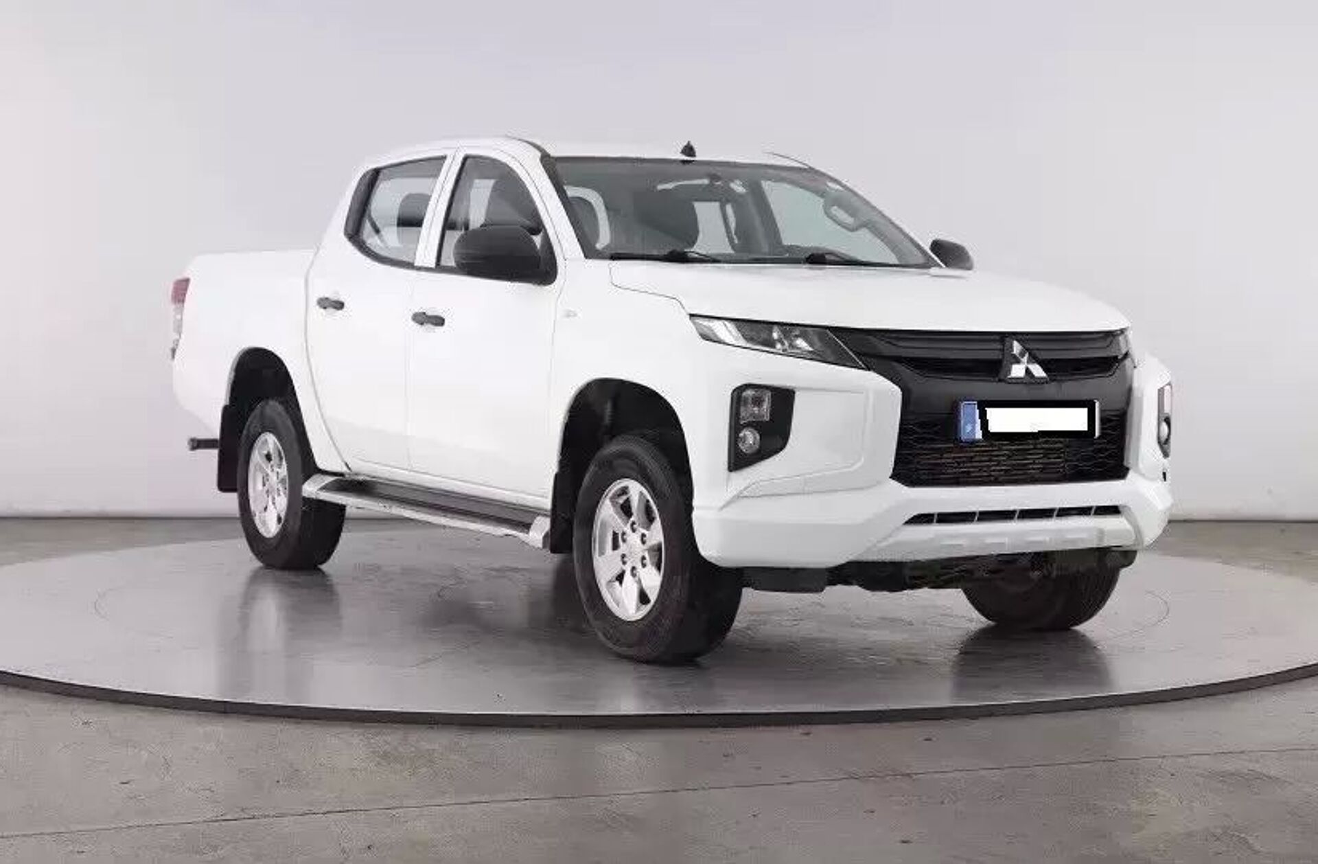 MITSUBISHI L 200 2.3 DI-D Strakar Space Cab Intense 4WD