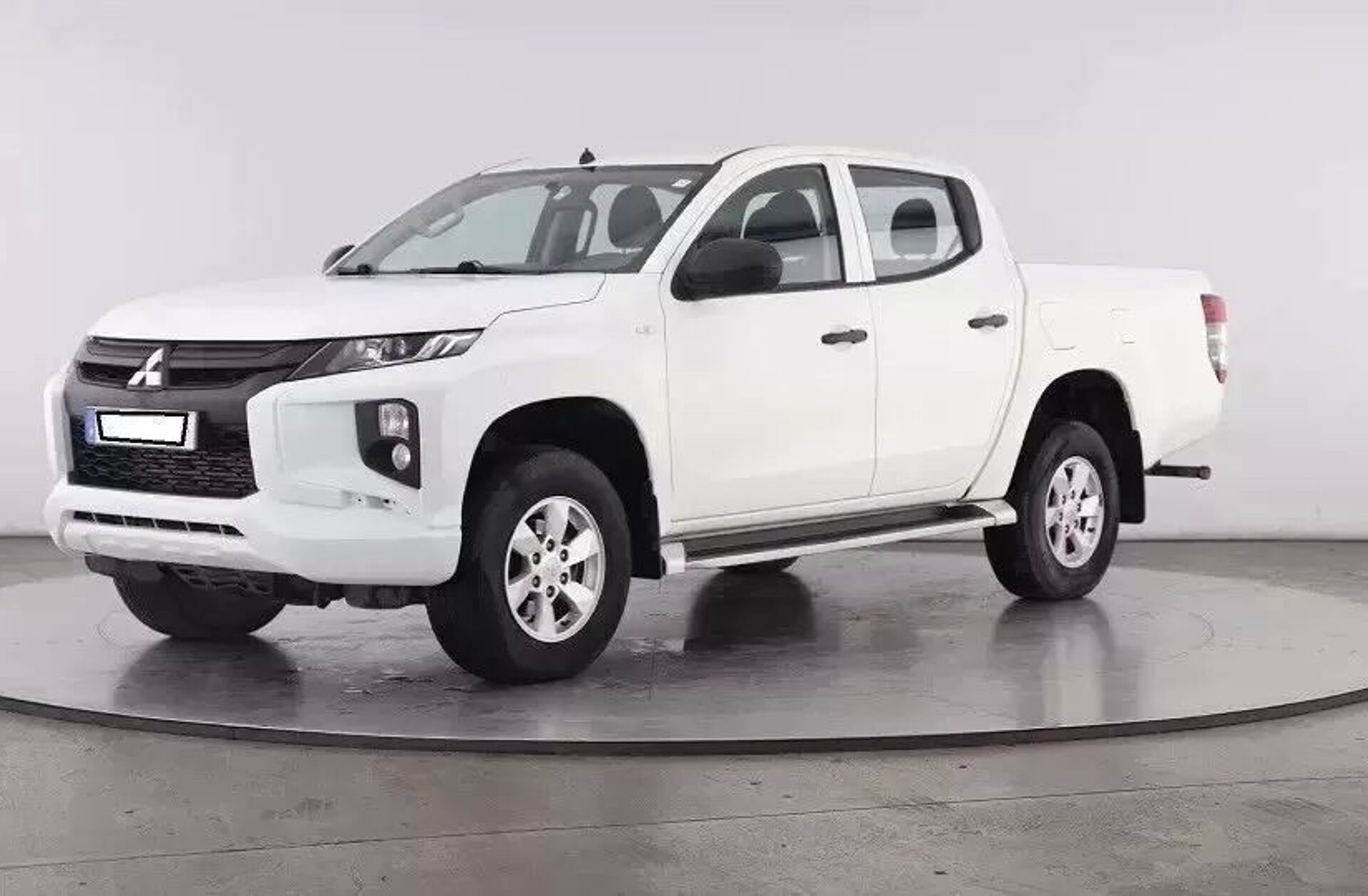 MITSUBISHI L 200 2.3 DI-D Strakar Space Cab Intense 4WD