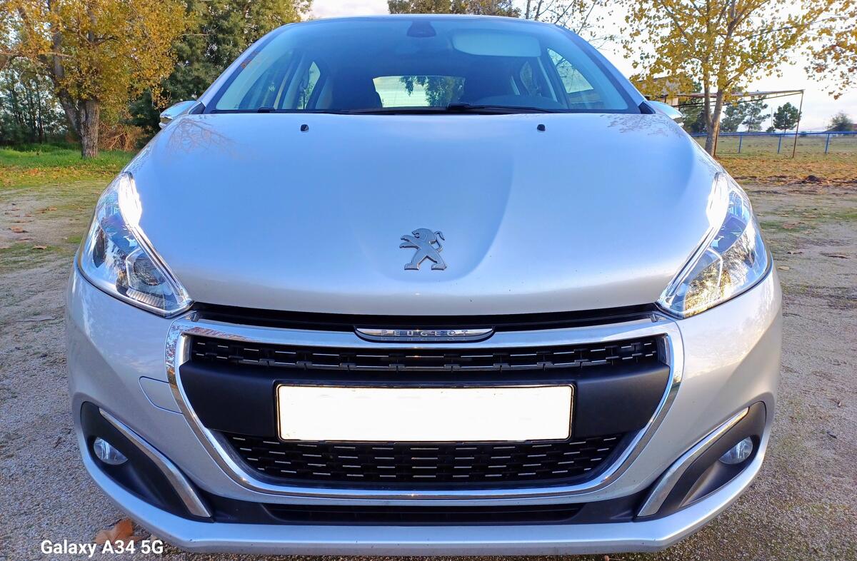 PEUGEOT 208 1.6 BlueHDi Style