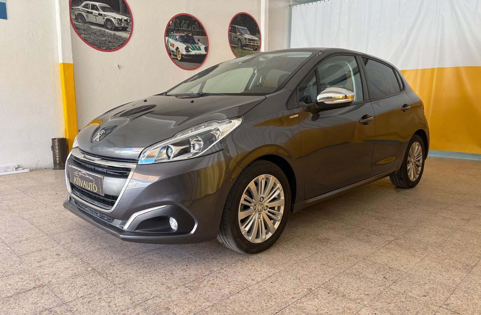 PEUGEOT 208 1.6 BlueHDi Style