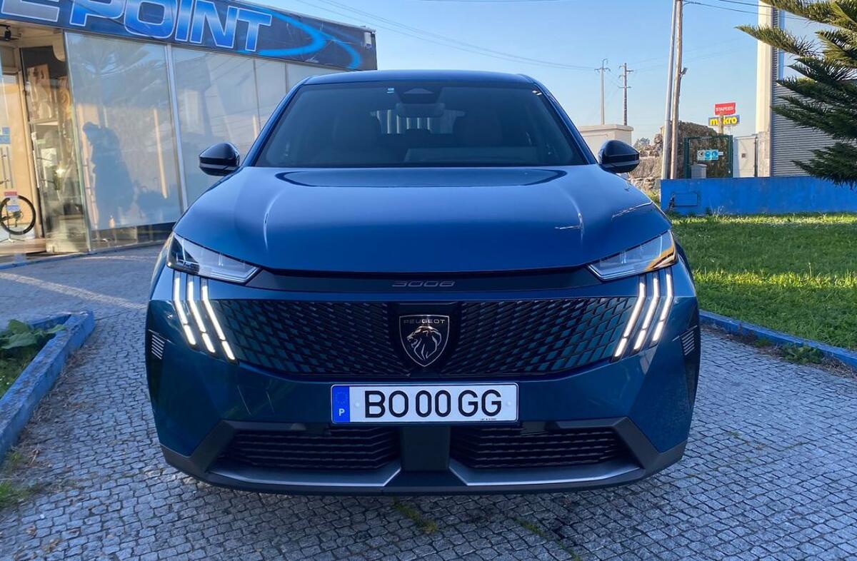 PEUGEOT 3008 e- 73 kWh Allure