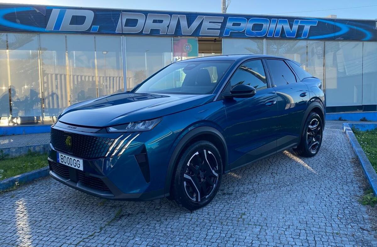 PEUGEOT 3008 e- 73 kWh Allure
