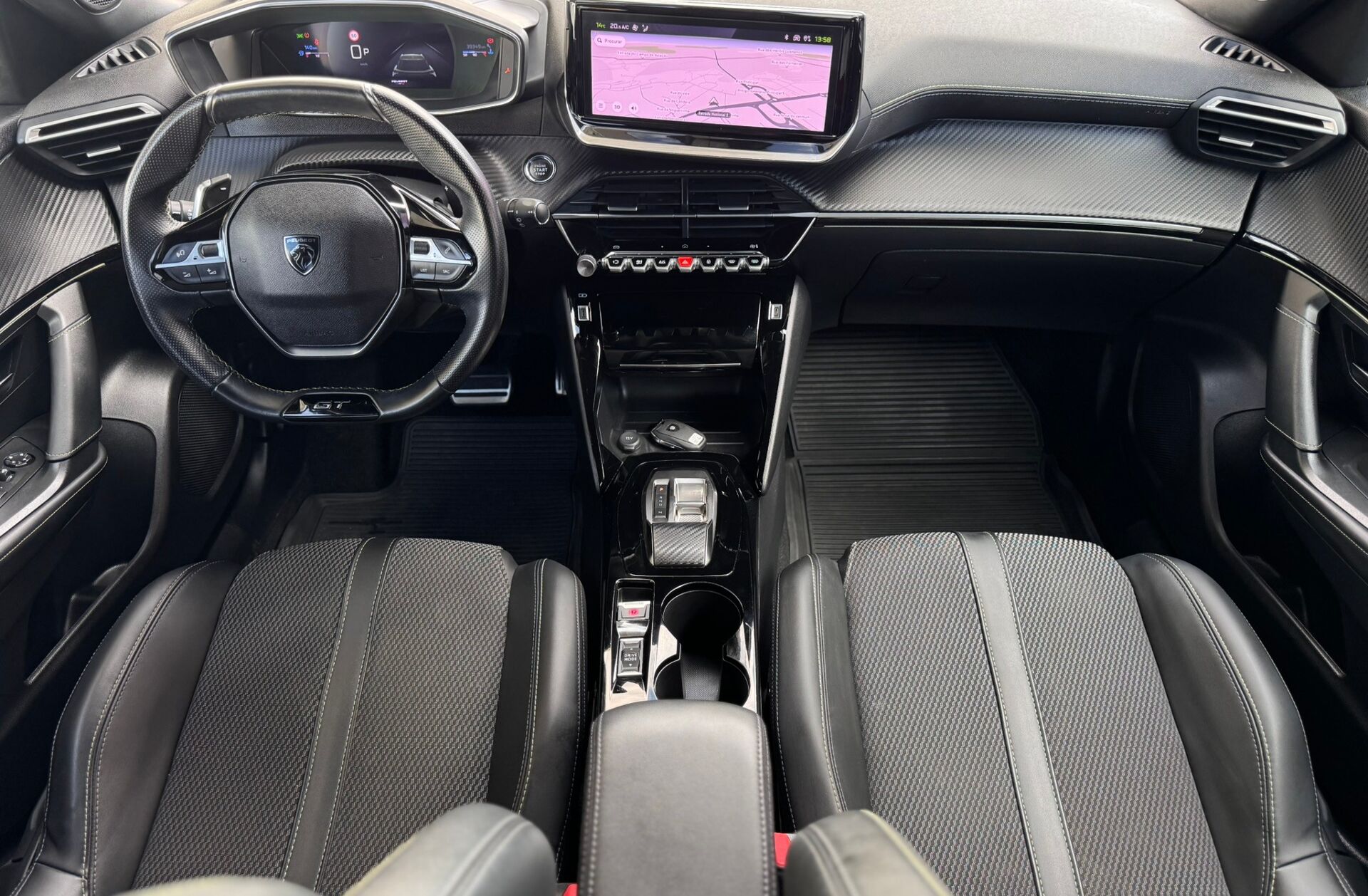 PEUGEOT 2008 1.2 PureTech GT EAT8