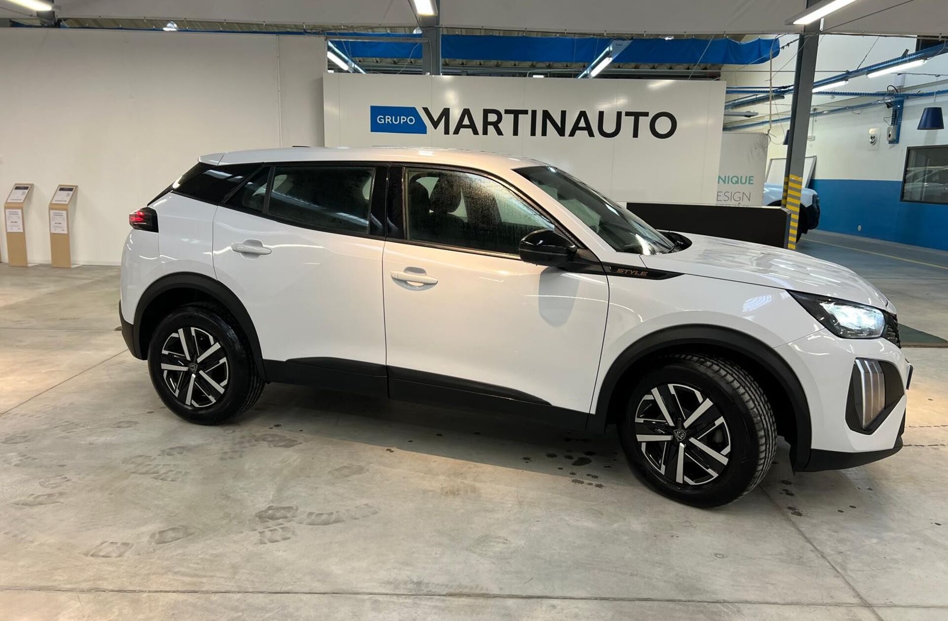 PEUGEOT 2008 1.2 PureTech Style