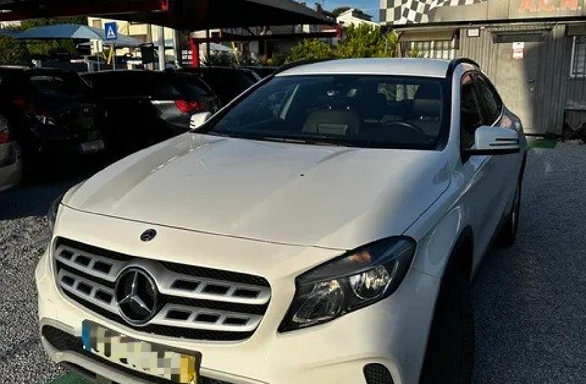 MERCEDES Classe GLA GLA 180 d Urban