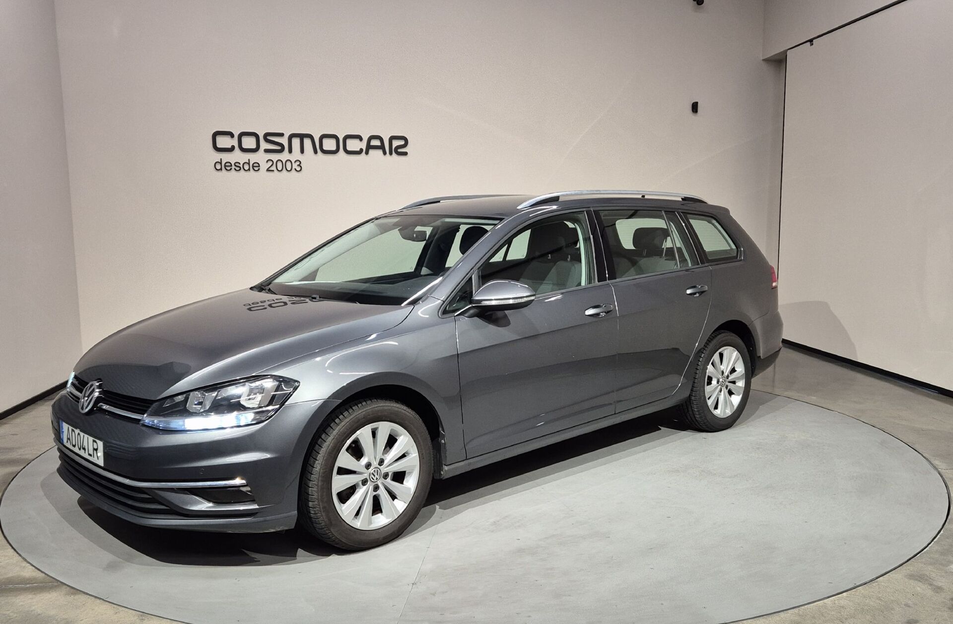 VOLKSWAGEN Golf V.1.6 TDI Confortline