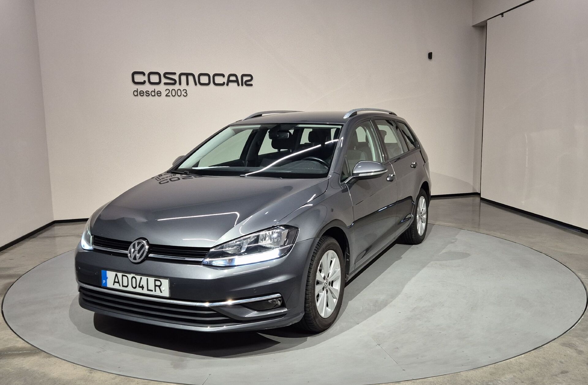 VOLKSWAGEN Golf V.1.6 TDI Confortline
