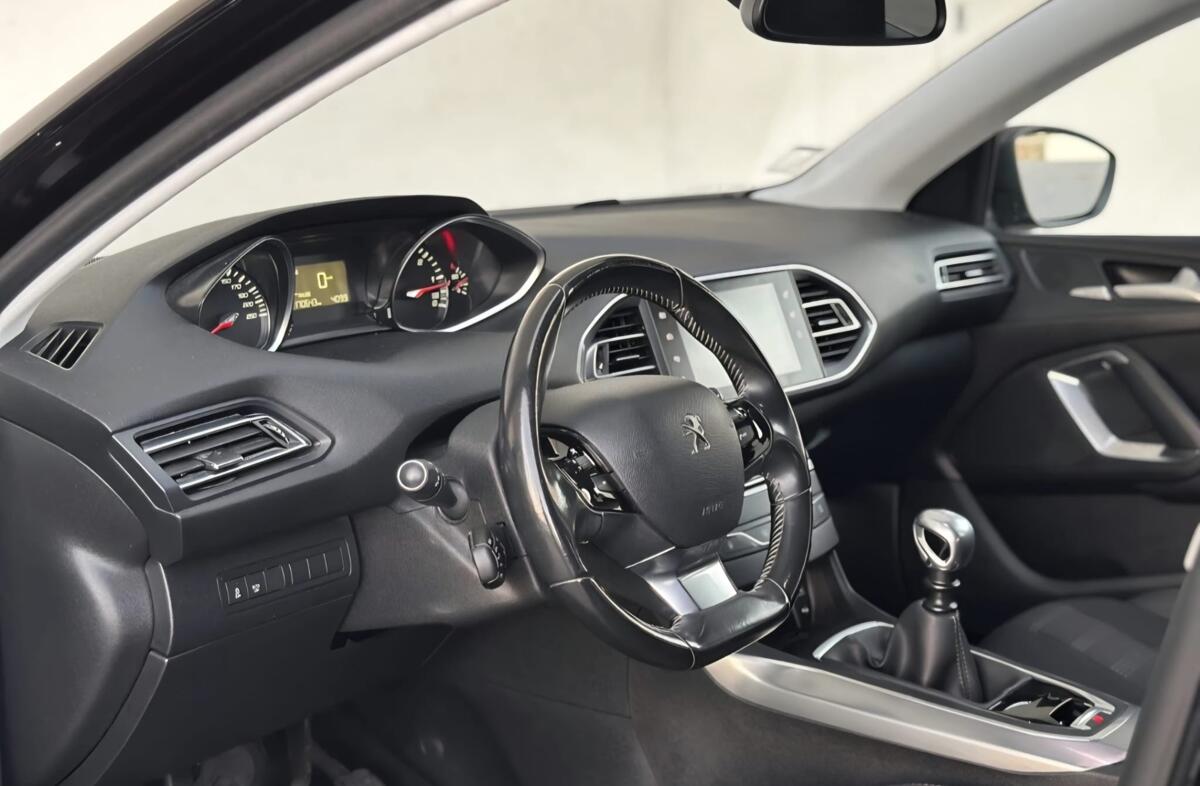 PEUGEOT 308 1.6 e-HDi Allure