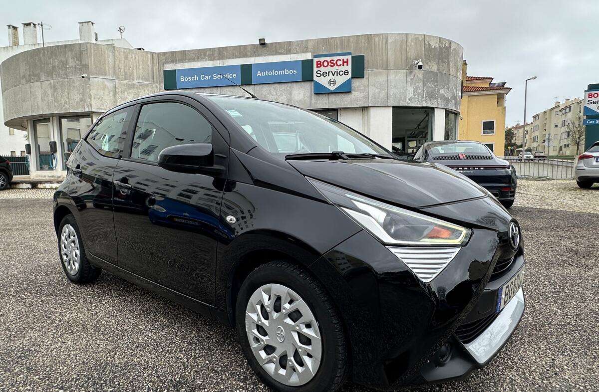 TOYOTA Aygo 1.0 X-Play+X-Touch