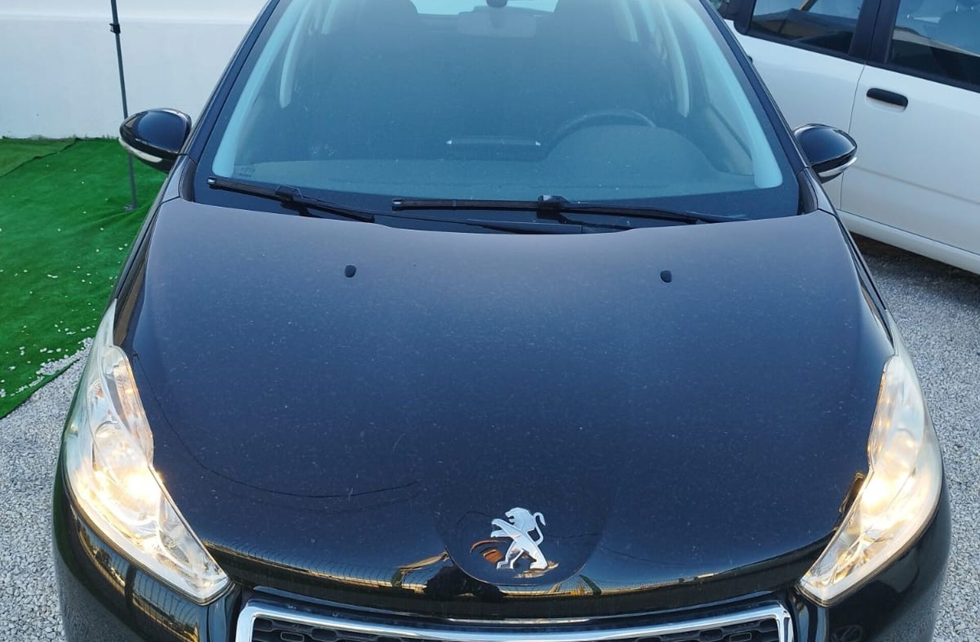 PEUGEOT 208 1.2 VTi SE Style