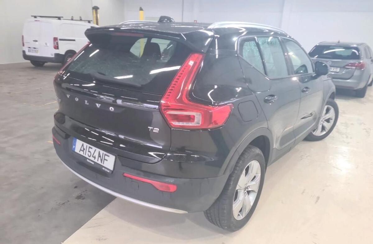 VOLVO XC40 1.5 T2 Momentum