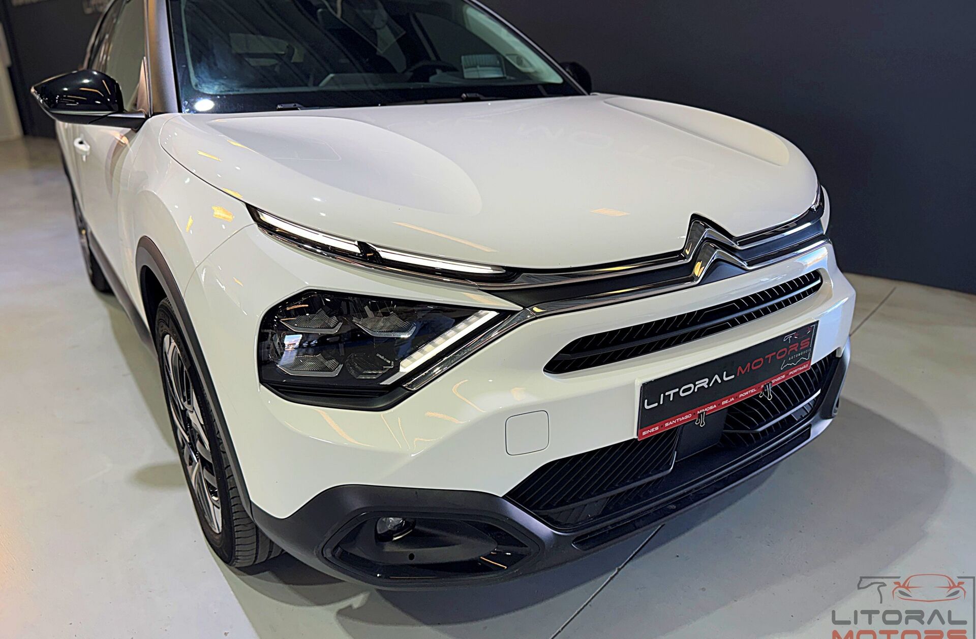 CITROEN C4 1.2 PureTech Shine EAT8